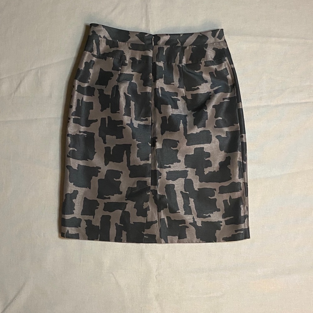Banana Republic Pleated Pencil Skirt Size 0P - Picture 3 of 9